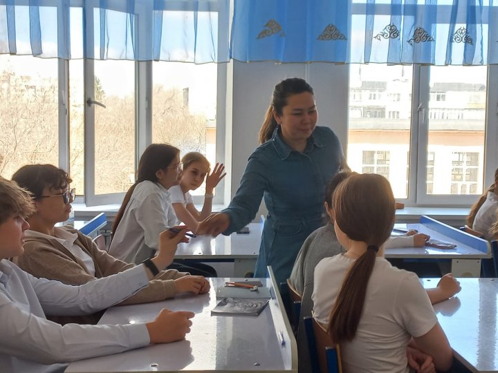 Встреча учащихся 10–11 классов со специалистом Центра исследования проблем религий ВКО Саиновой Сауле Каримгазыевной.